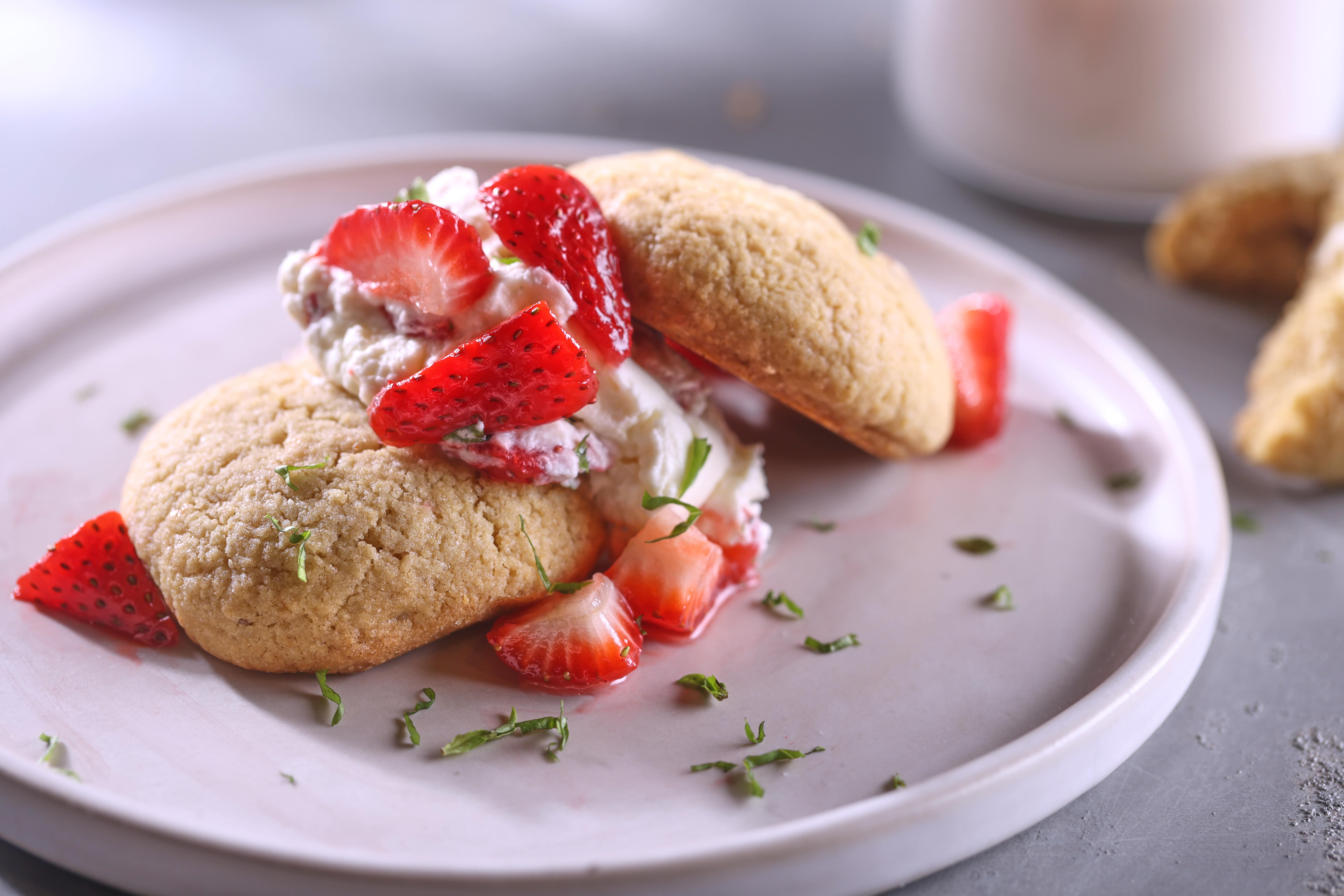 Strawberry Pecan Cookies